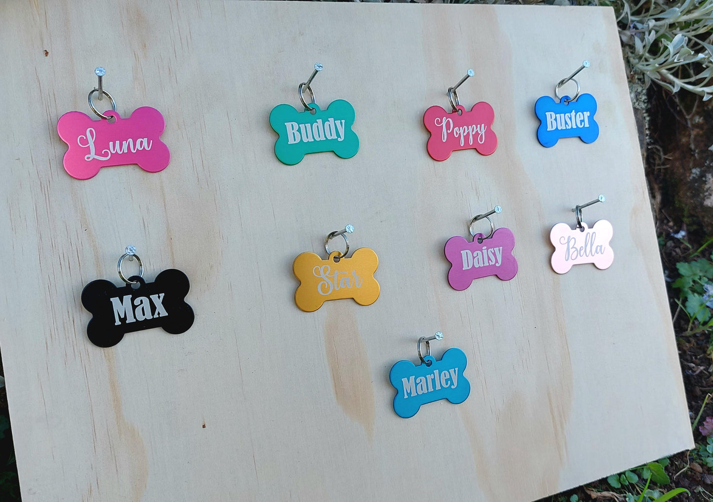 Personalised Anodized Aluminum Bone Shaped Dog Cat Pet ID Collar Tags Mixed Colours Personalized Animal Charm Name Plate Vet Microchipped